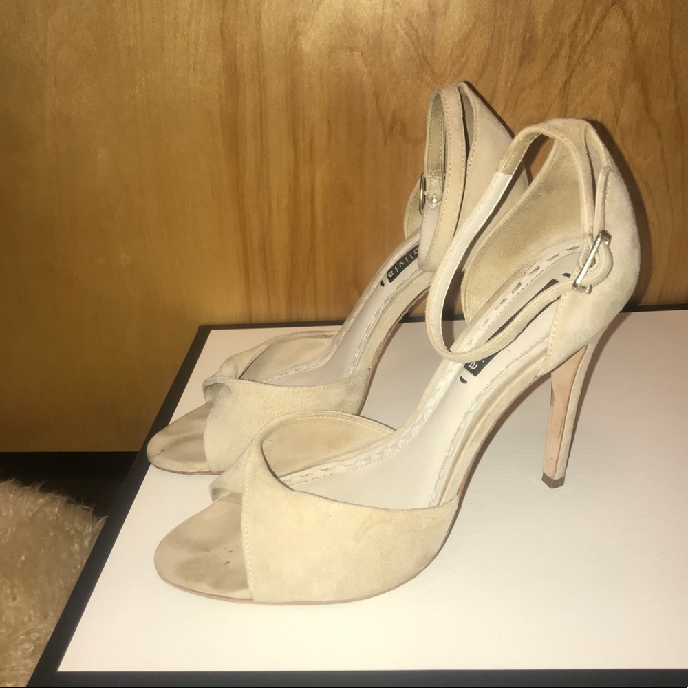 A + O suede sandals